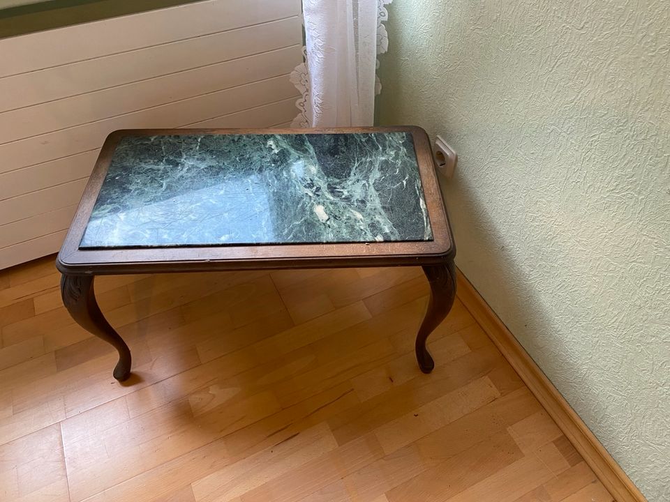 Retro Tisch Beistelltisch antik Marmorplatte in Much