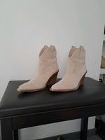 Cowboystieflette Stiefelette Bronx Neuwertig Niedersachsen - Wolfsburg Vorschau