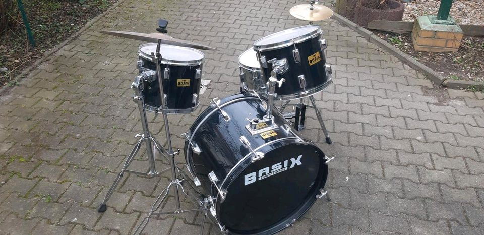Verkaufe Komplettes Schlagzeug von Basix in Leipzig