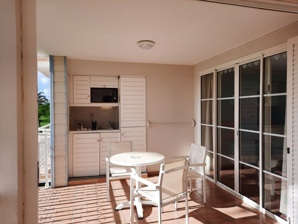 Studio mit Meeresblick am Strand auf Martinique, Karibik in Niedernhausen