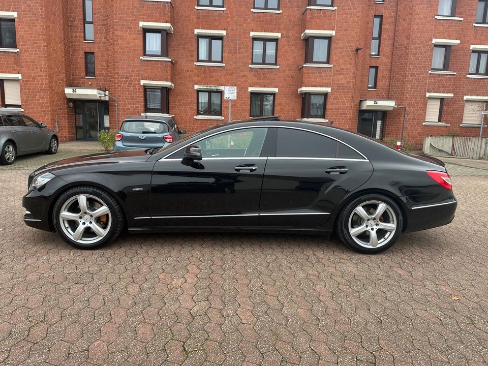 Mercedes-Benz CLS 350 V6 Sport, Supersprint Auspuff, Felgen 20 Z. in Neuss