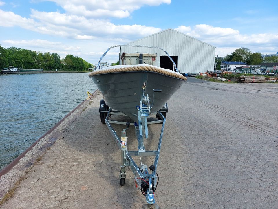NEU Sportboot Valory V555 Classic in Minden