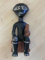 Afrikanische Holzfigur, repariert/geklebt, H 26cm Sachsen - Freital Vorschau