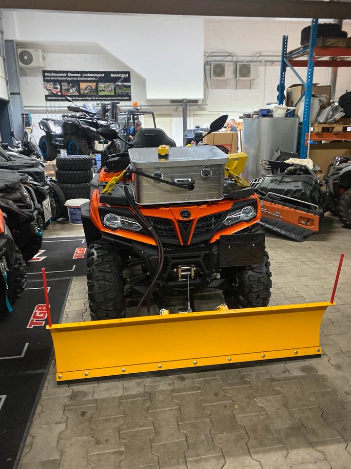 Winterdienst Räumfahrzeug Quad ATV CF Moto 850 Schneeschild Finan in Sexau