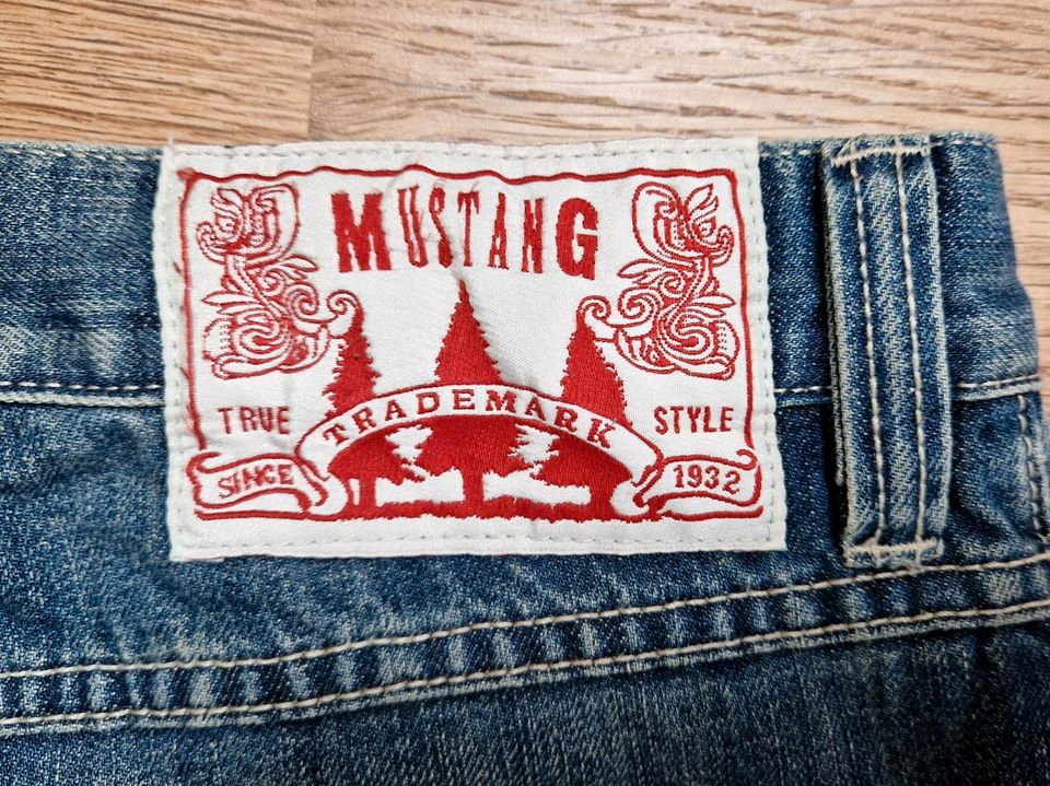 Mustang Jeans Hose Gr. 30/32 in Wanzleben