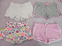 Shorts kurze Hosen Set gr 110 Hessen - Niddatal Vorschau