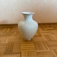Rosenthal Vase ca. 29cm hoch in weiß/cremeweiss mit leichten Gebr Niedersachsen - Wolfsburg Vorschau