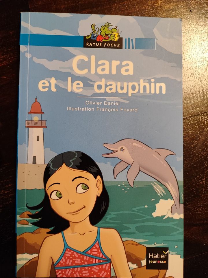 Kinderbuch auf Französich "Clara et le dauphin" in Frankfurt am Main