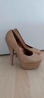 High Heels Gr.39 in Gold (inklusive Versand) Hessen - Waldkappel Vorschau