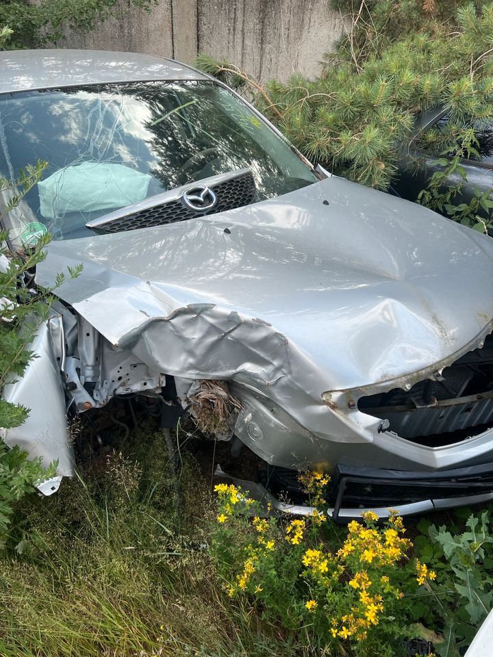 Mazda 3 Silber Tür Stoßstange hinten Spiegel Rücklicht 14256 in Buko