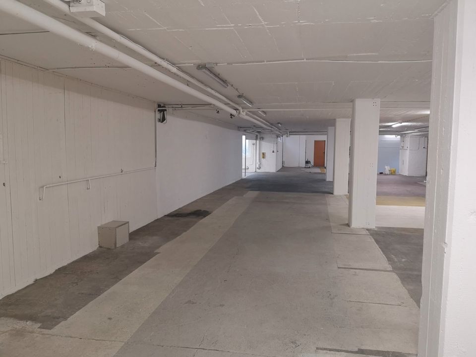 Lagerhalle 420 m² sehr Verkehrszentral zu vermieten in Bochum