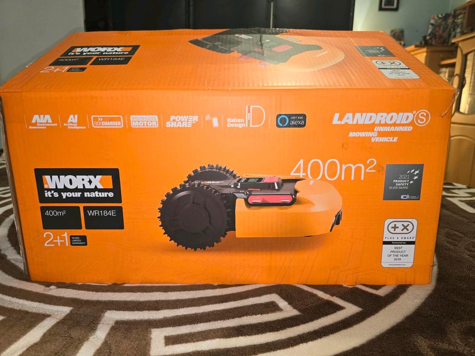 Worx Mähroboter Landroid S400m² unbenutzt plus 30 Ersatzklingen in Berlin