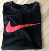 Shirt von Nike (DRI FIT) Größe 128 Nordrhein-Westfalen - Mechernich Vorschau