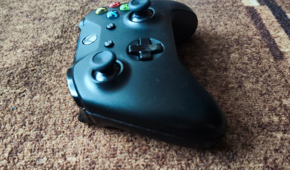 Microsoft Xbox One Wireless Controller schwarz Hall Effect Sticks in Memmingen