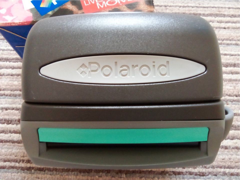 Polaroid 600 Instant Camera in Mengen