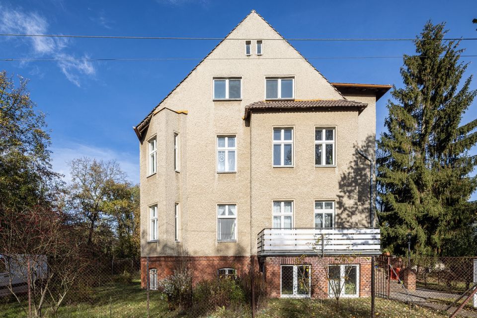 Sanierte Altbauwohnung im Dachgeschoss in Falkensee