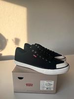 Levis Sneaker schwarz Größe 44 Neu! Schleswig-Holstein - Elmshorn Vorschau