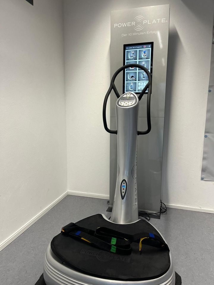 Power Plate Station mit Pro 6 Vibrationsplatte in Wächtersbach