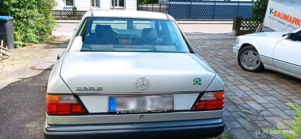 Daimler Benz 250 D Oldtimer in Illertissen