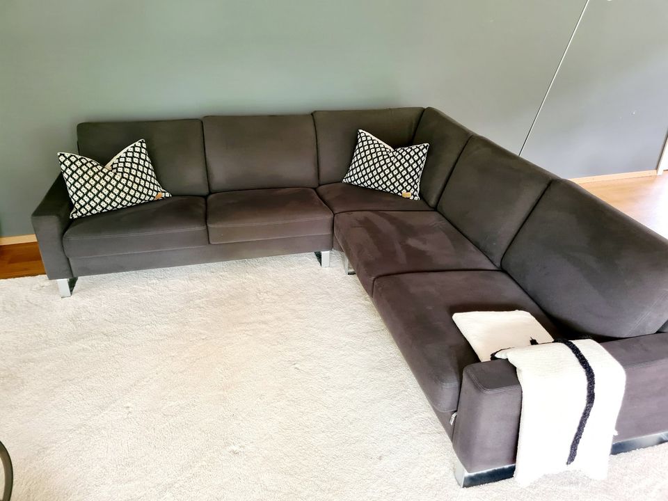 Hochwertiges Sofa - praktisch neu in Staufen im Breisgau