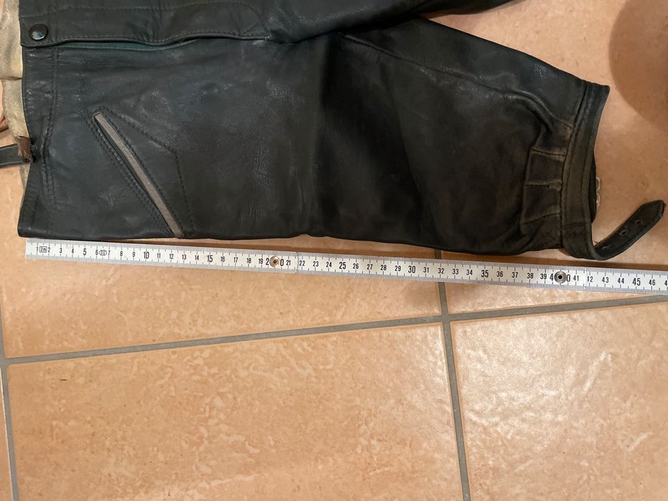 Lederhose für Kinder, sehr alt in Worms