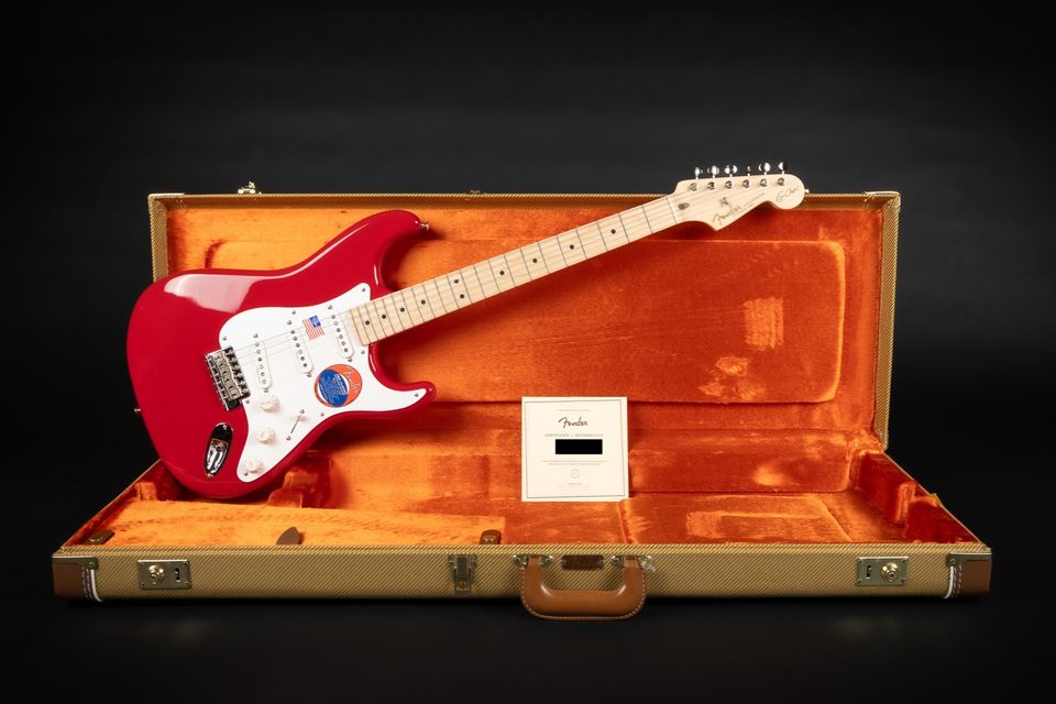 2022 Fender USA Eric Clapton Signature Stratocaster Torino Red in Niebüll