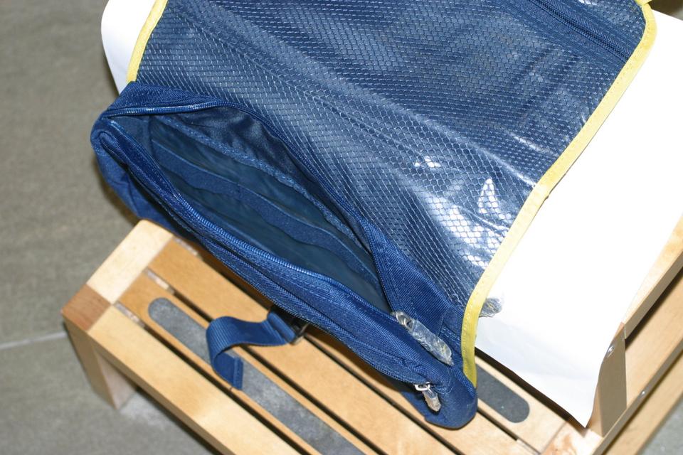 Lufthansa Kulturbeutel Kulturtasche mit Etikett - RAR Sammelstück in Bremerhaven