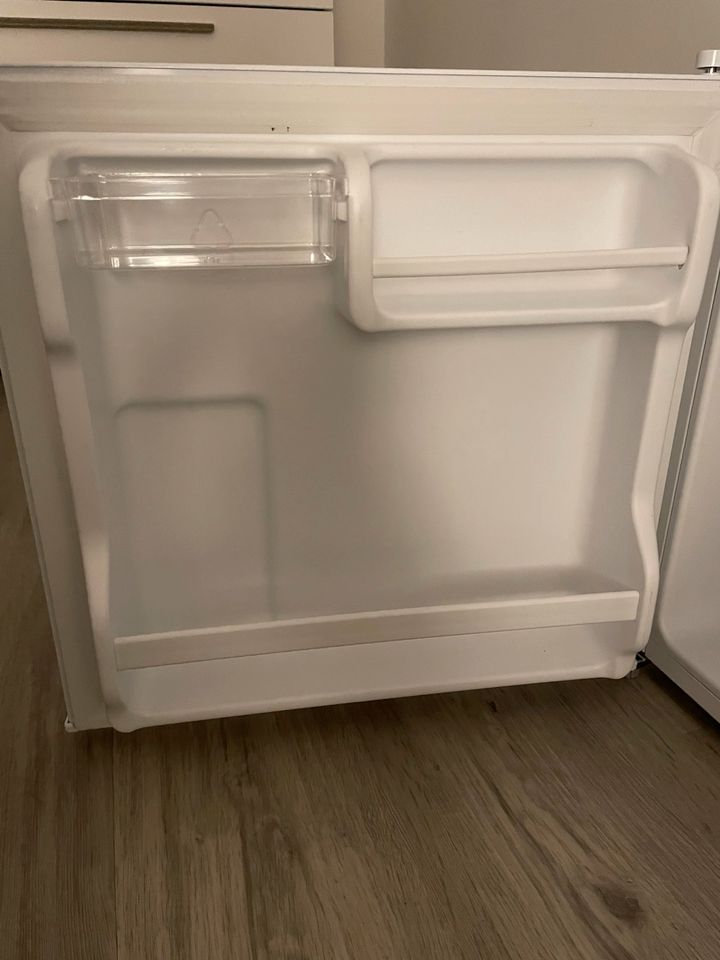 Kühlschrank 43 Liter neuwertig in Rommerskirchen