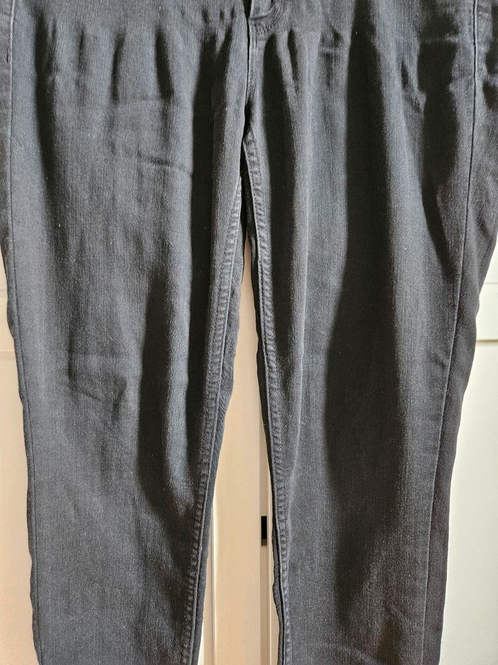 Schwarze Skinny Jeans von Only L/32 in Kiel