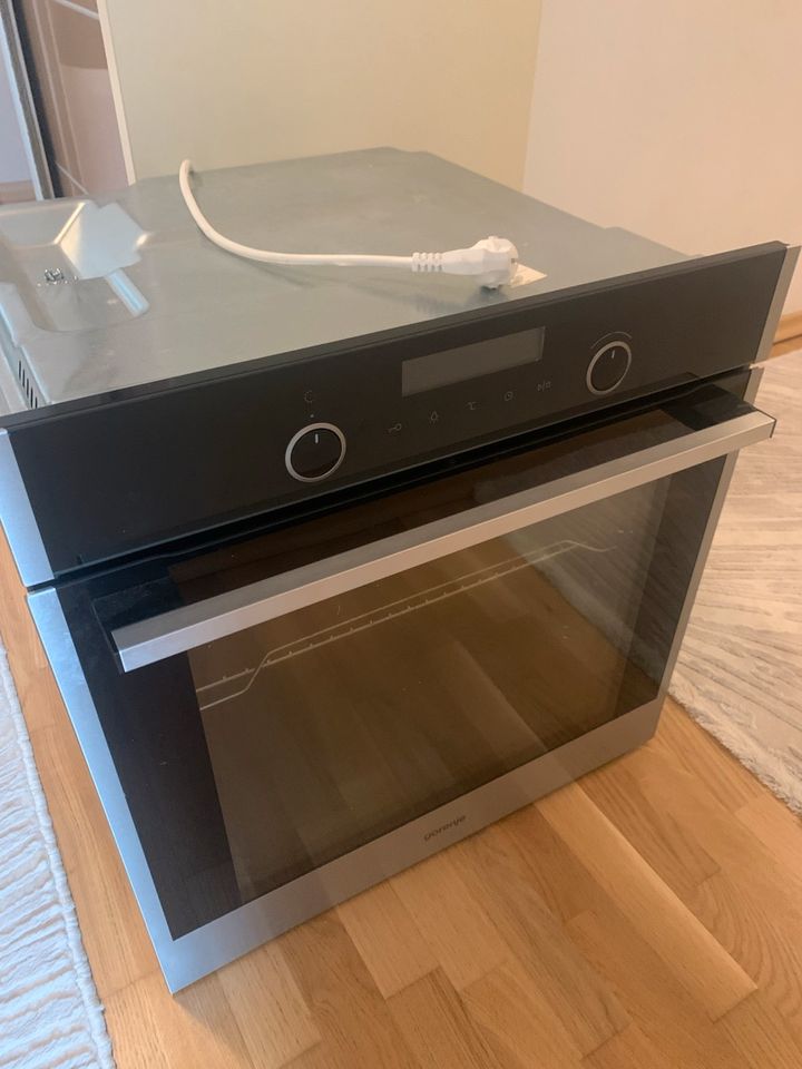 Gorenje Backofen BOP747S32X Pyrolyse - nur für Teile in Rodgau