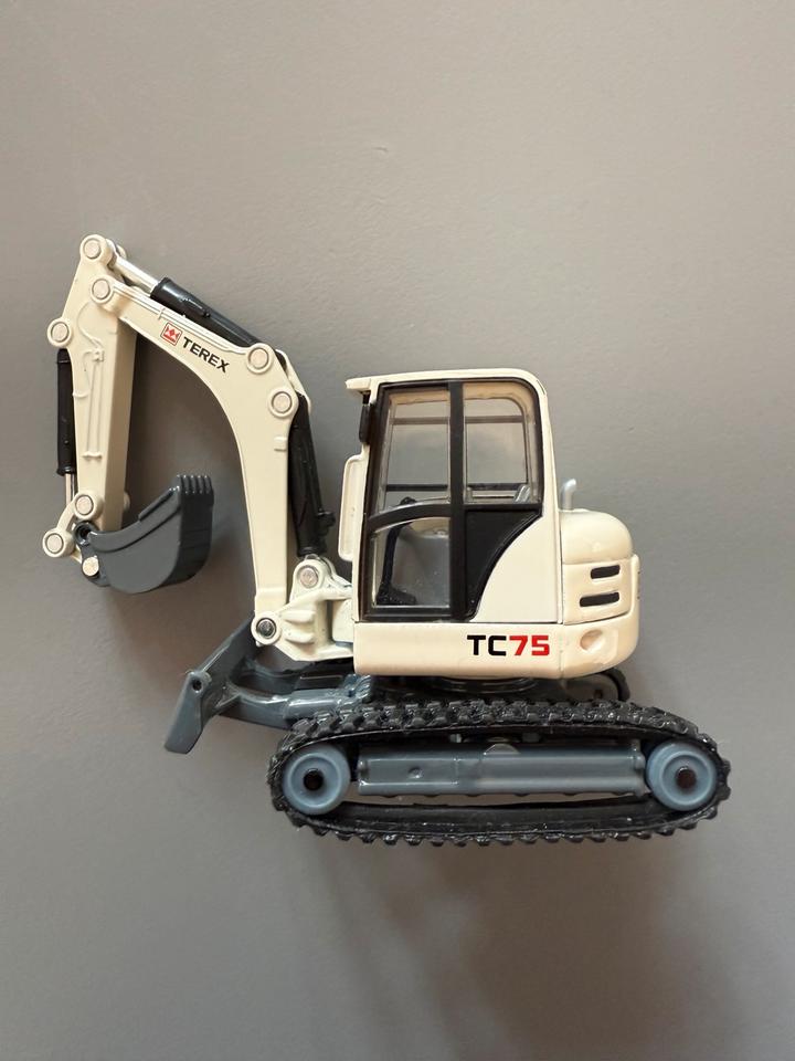 Siku 3521 Crawler Excavator : Amazon.in: Toys & Games