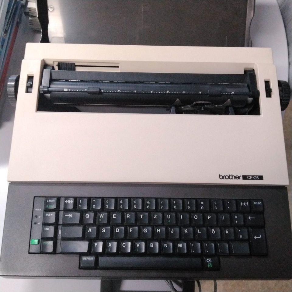 Original Brother CE-25 Elektronische Schreibmaschine in Neusalza-Spremberg