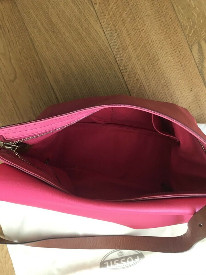 Pinke Fossil Crossbody Tasche NP 179 Euro in Langenfeld