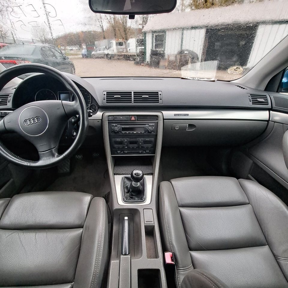 Audi A4 B6 Limousine M-AKE G-ENV Lack:LZ5W Schlachtfest Nr:(1888) in Rennerod