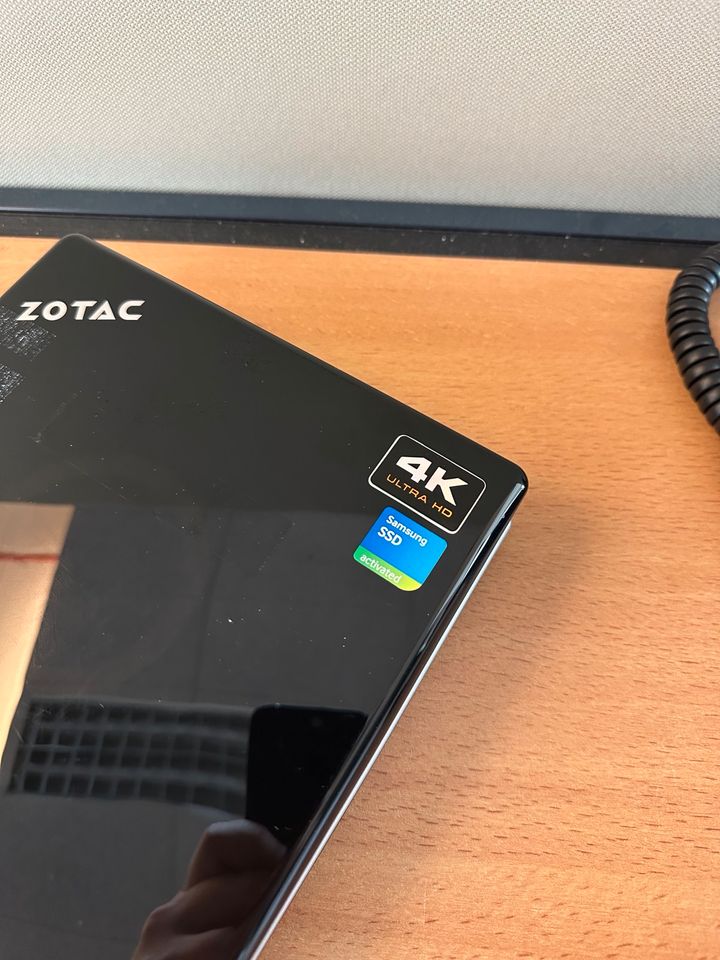 Zotac ZBOX-ID92 Mini Pc 4K 250GB SSD 16GB RAM in Hamburg