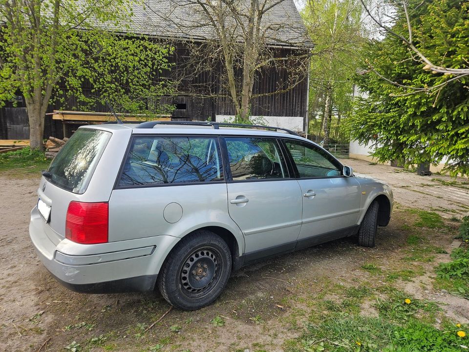 VW Passat 3b Variant 4 Motion Allrad 2,8L 30V Leder, Klima... in Neuhausen