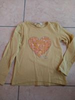 H&M Langarmshirt Gelb mit Herz gr 122-128 Hessen - Reinhardshagen Vorschau