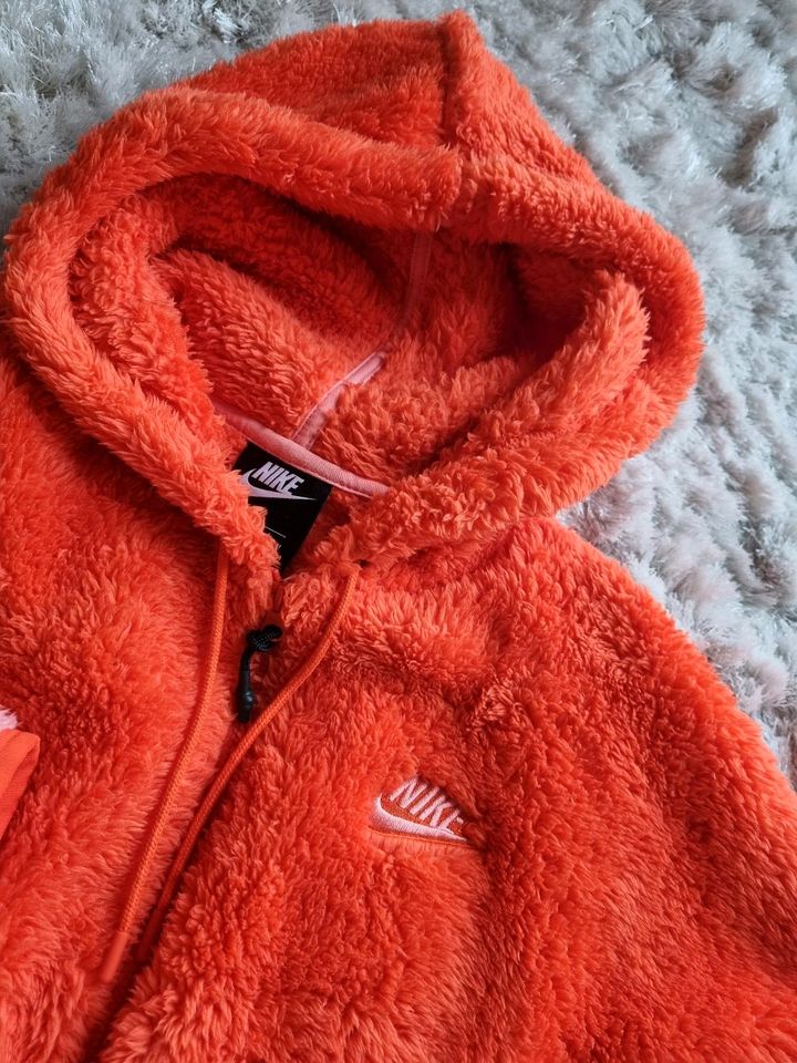 Teddy Fleece Jacke Nike in Hessen - Friedrichsdorf | eBay Kleinanzeigen ist  jetzt Kleinanzeigen