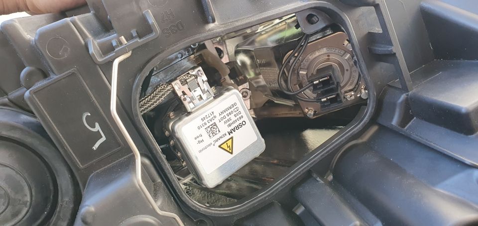 SCHEINWERFER FORD KUGA MK2 II XENON LINKS KOMPLETT in Neu-Isenburg