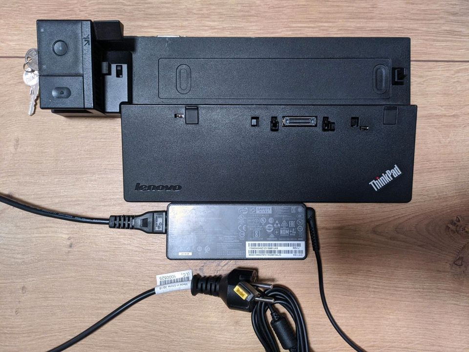 Lenovo Docking Station 40A2 von 2018 inkl. Netzteil (90W) in Brieselang