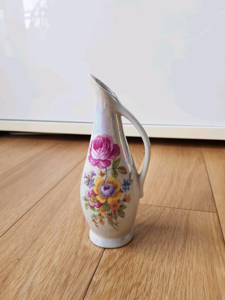 Blumenvase, Vase weiß und gelb, Blumen Muster, Deko in Erfurt