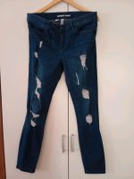 Damen Rainbow Skinny Jeans mit Destroy-Details Berlin - Reinickendorf Vorschau