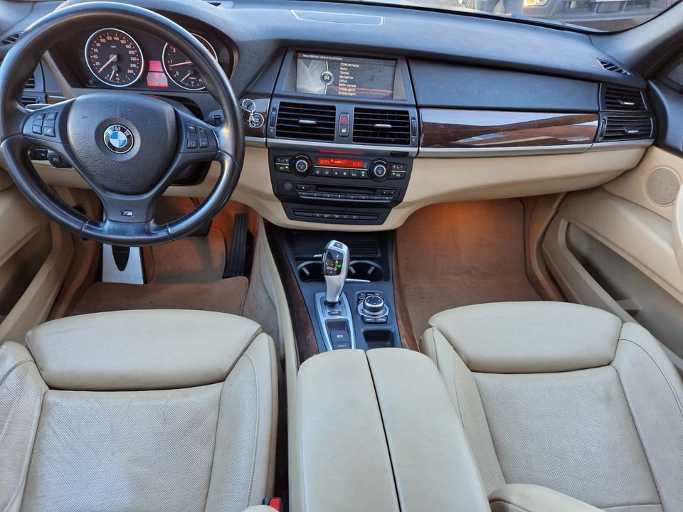 BMW X5 MPaket 50i Premium/3Jahre Garantie inklusive! in Gelsenkirchen