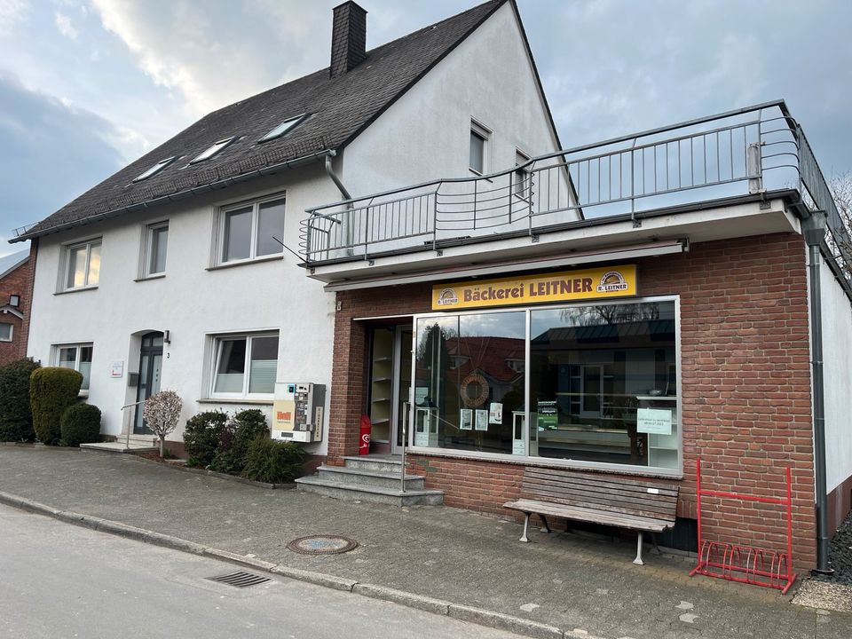 Ladenlokal Verkaufsfläche Madfeld Brilon Bäckerei Versicherung in Brilon