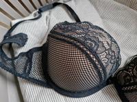 Edc Esprit BH 75 C Neu Spitze push up Niedersachsen - Göttingen Vorschau