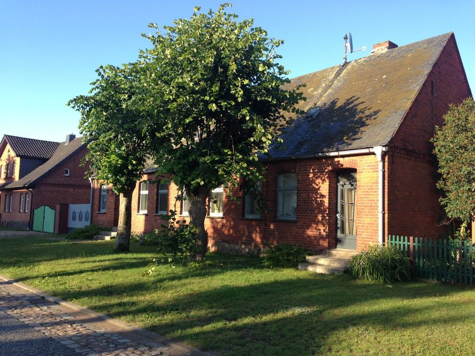 Charmantes Bauernhaus mit Gästehaus und Scheune: Idyllisches Wohnen  zwischen Berlin und Hamburg in der Prignitz in Brandenburg - Putlitz | Bauernhaus  kaufen | eBay Kleinanzeigen ist jetzt Kleinanzeigen