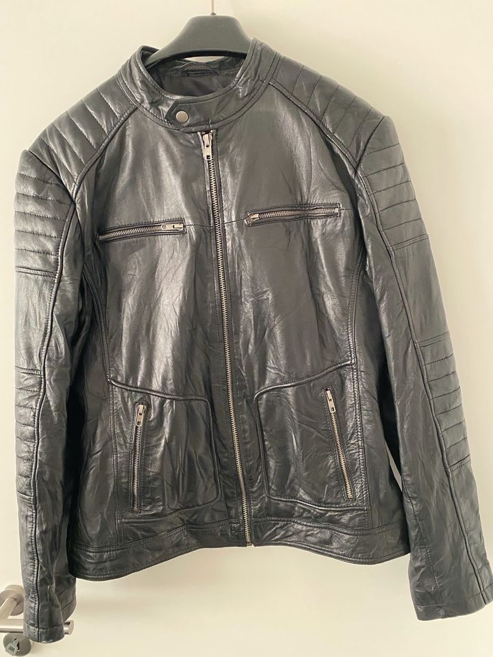 Herren  Lederjacke schwarz  Gr.XL   fast nie getragen wie Neu in Schwerin