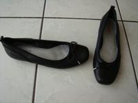 ESPRIT Ballerinas SCHUHE 38 Damen Halbschuh Schleife schwarz NEU Nordrhein-Westfalen - Menden Vorschau