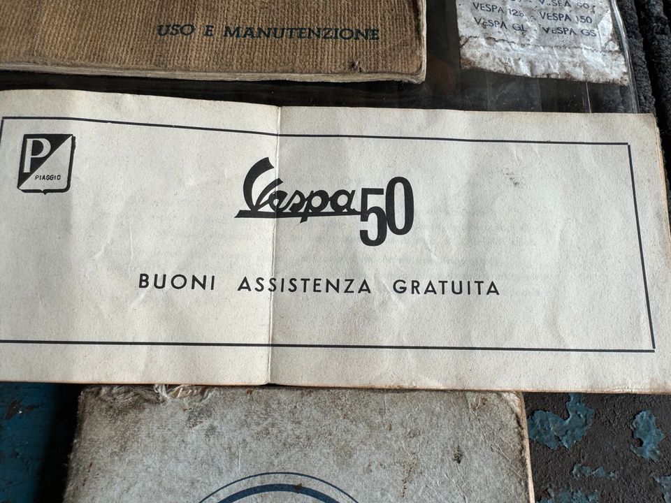 Vespa 50 Bedienungsanleitung/Höndlerliste/Garantieheft 1964 in Oberreute