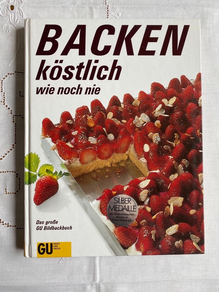 Kochbücher, Backbücher, Kochschule Cocktails viele diverse Bücher in Tangstedt 